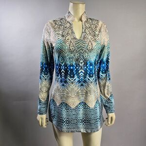 V Christina medium top R15